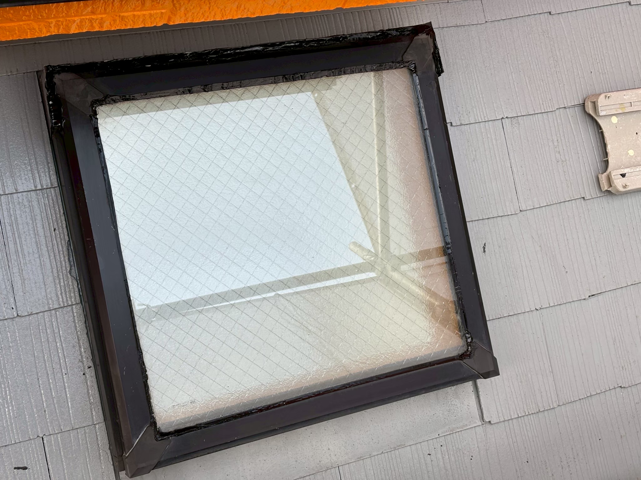 横浜市都筑区にて雨漏り修理〈天窓からの雨漏り・コーキング補修〉の施工後写真