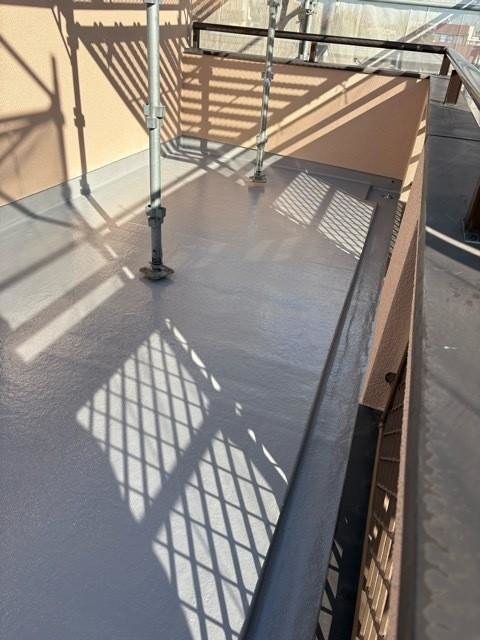 横浜市神奈川区にて雨漏り修理〈軒天の雨染み・FRP防水工事〉の施工後写真